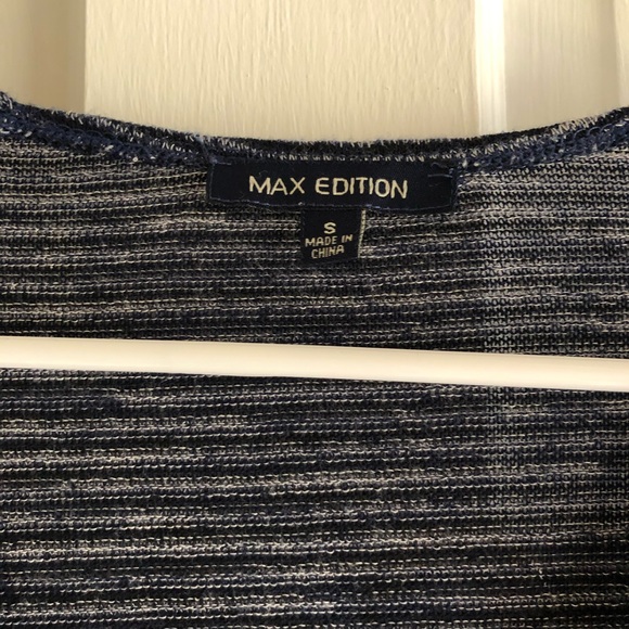 Max Edition Size Small long sleeve sweater tunic - Picture 2 of 3